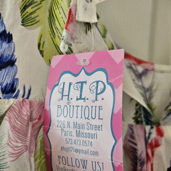 4/$15 Nwt Pretty Boutique Top - Picture 3 of 4